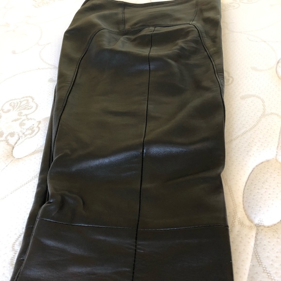 Beautiful sexy leather pants from North Beach. - Picture 4 of 7